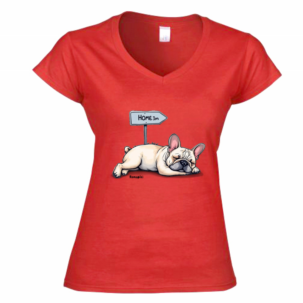Dettaglio stampa bulldog su t-shirt donna scollo V
