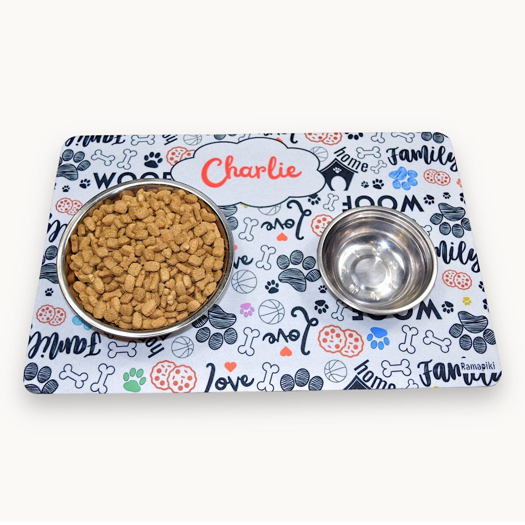 Tappetino sottociotole Woof antiscivolo per cani - accessorio artigianale
