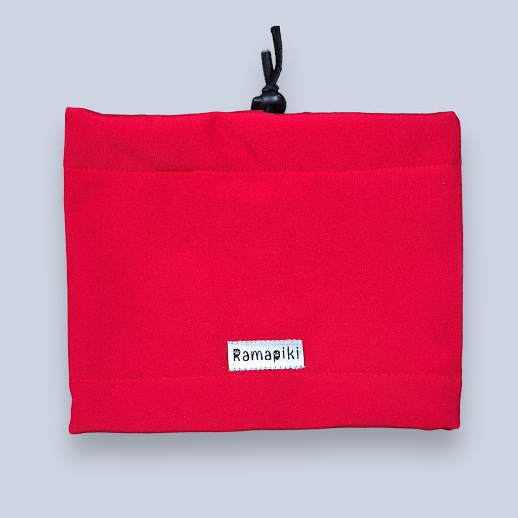 paraorecchie per Cocker in tessuto impermeabile rosso